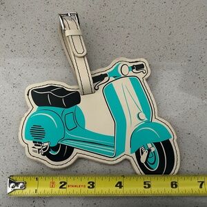 Scooter luggage tag